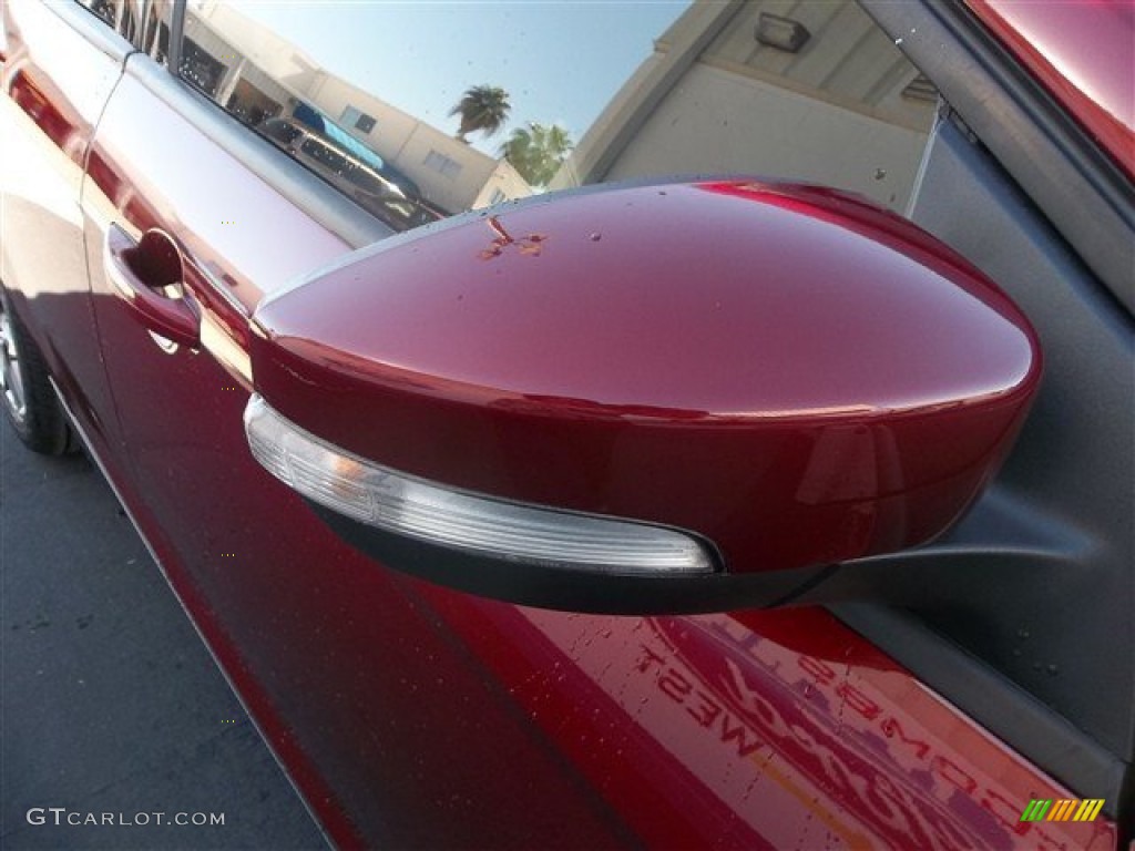 2013 Focus SE Hatchback - Ruby Red / Charcoal Black photo #15