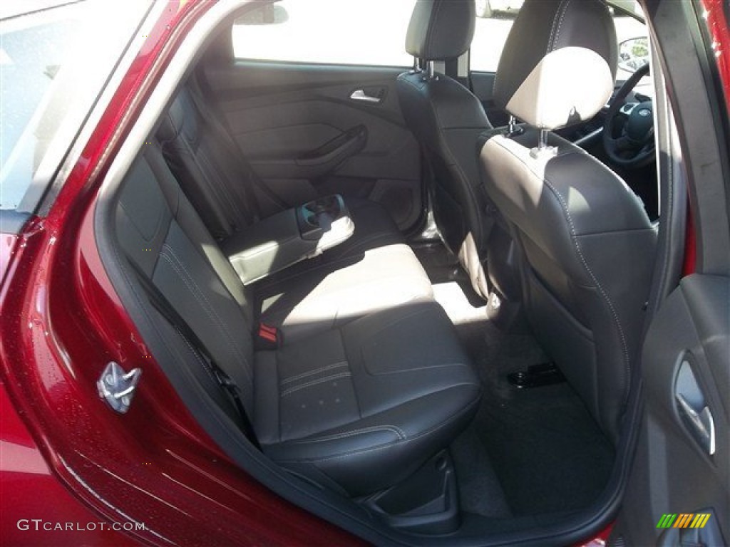 2013 Focus SE Hatchback - Ruby Red / Charcoal Black photo #33