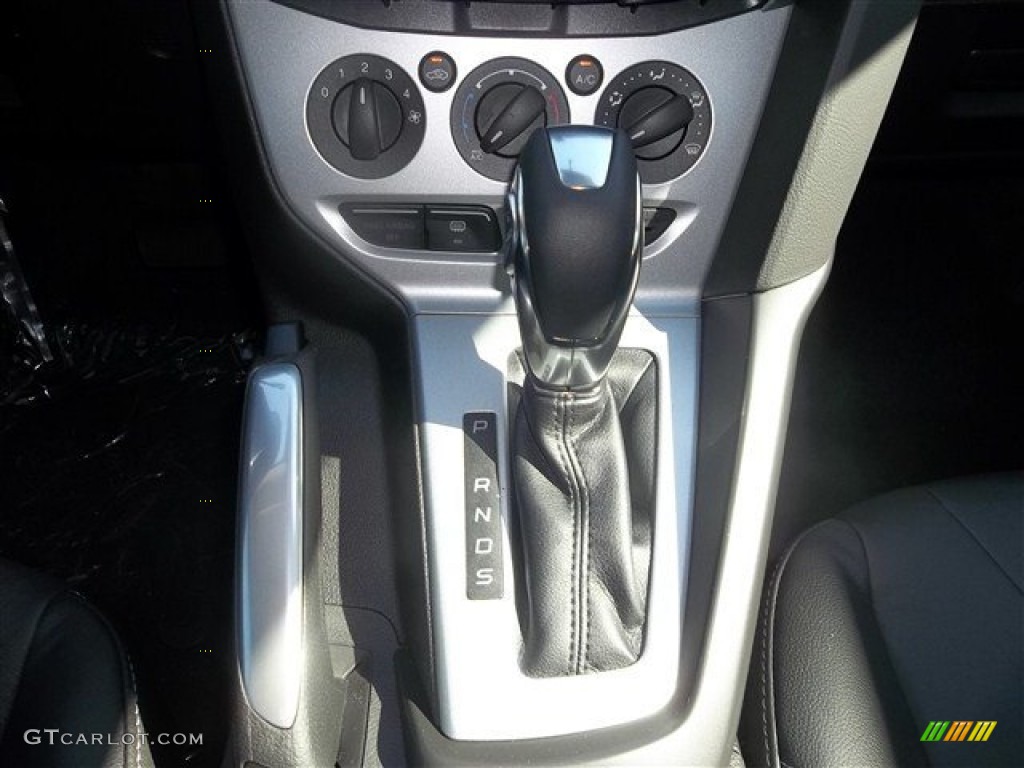 2013 Focus SE Hatchback - Ruby Red / Charcoal Black photo #37