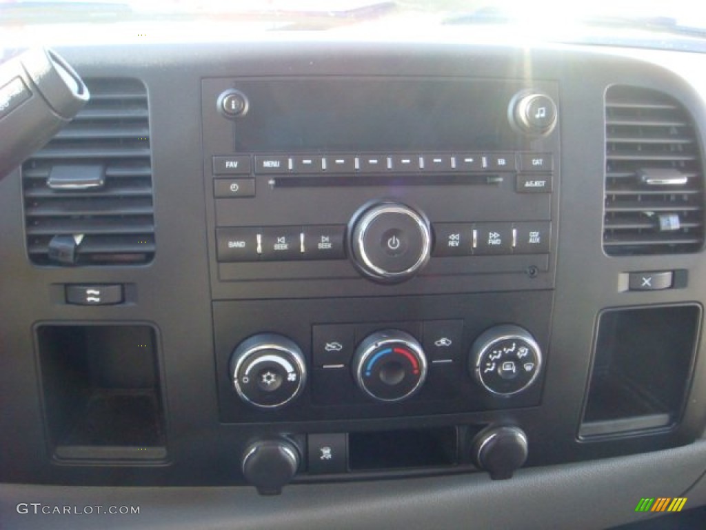 2009 Silverado 1500 LS Regular Cab - Silver Birch Metallic / Dark Titanium photo #11