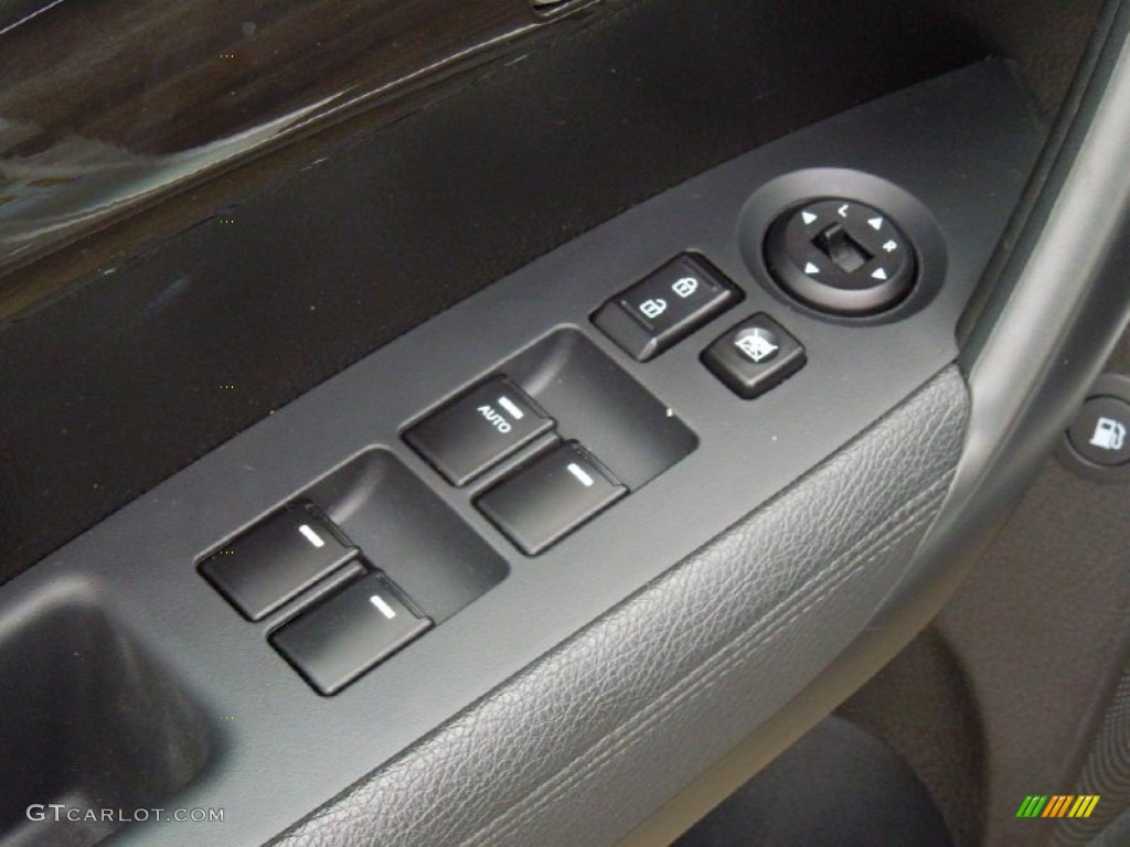 2012 Kia Sorento LX V6 AWD Controls Photo #72922051