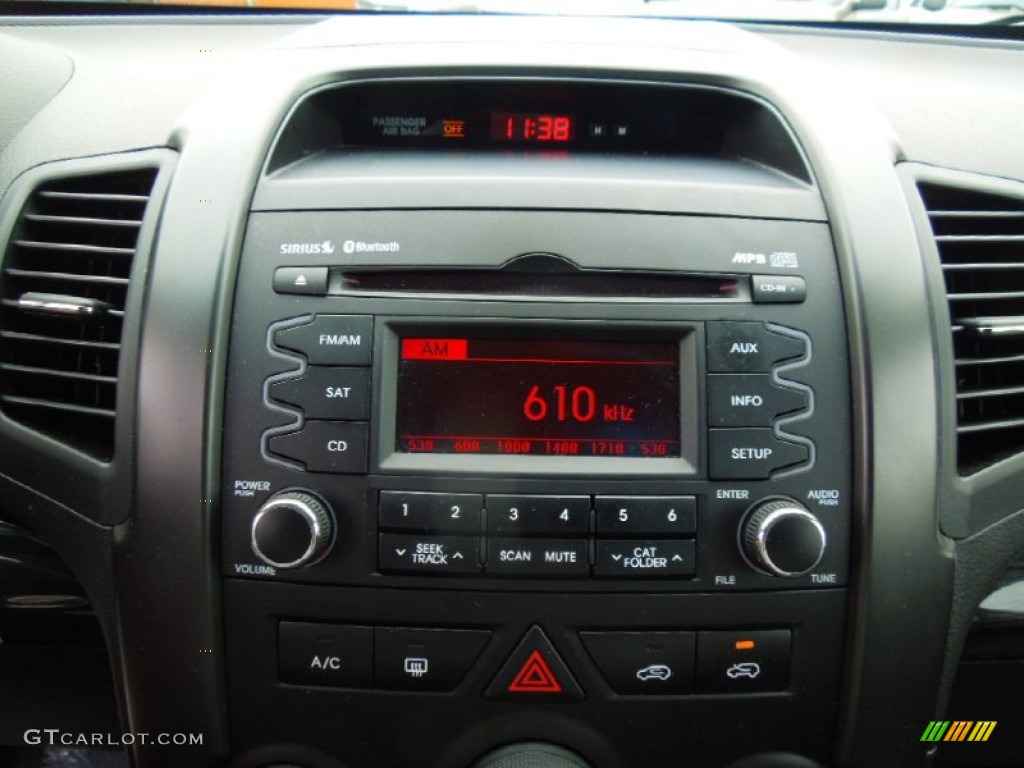 2012 Kia Sorento LX V6 AWD Controls Photo #72922159
