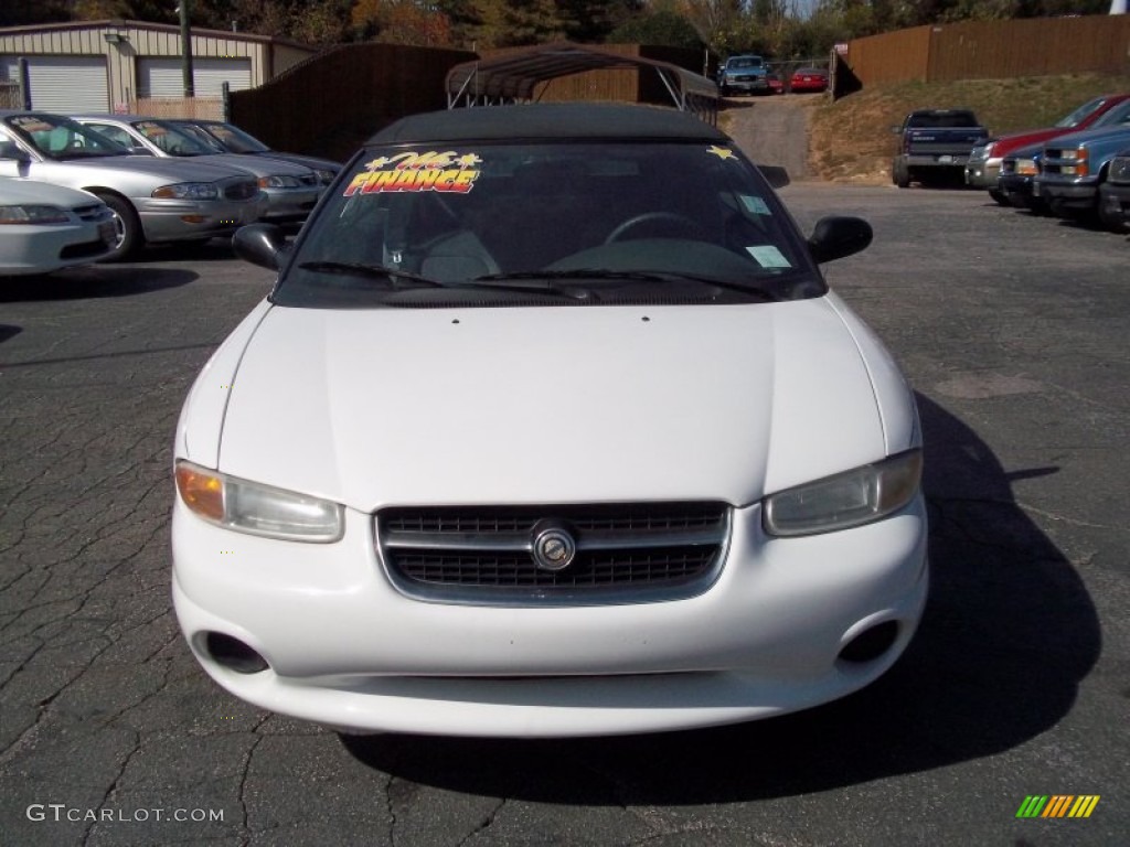 2005 Sebring Sedan - Stone White / Dark Slate Gray photo #1