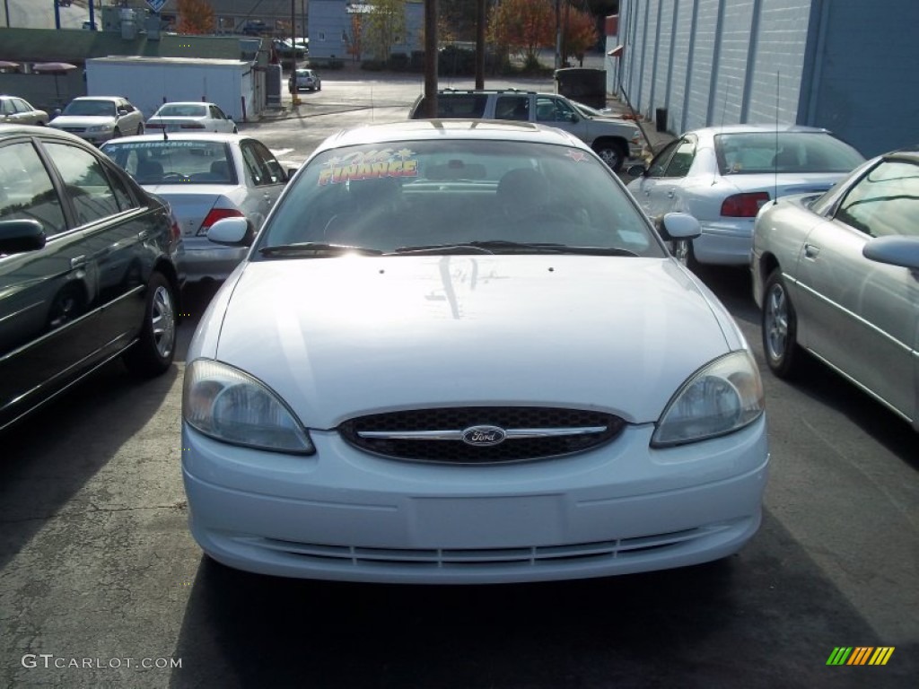 2002 Taurus SES - Vibrant White / Medium Graphite photo #1