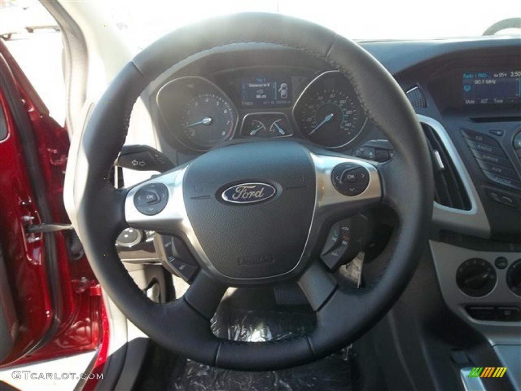 2013 Focus SE Hatchback - Ruby Red / Charcoal Black photo #97