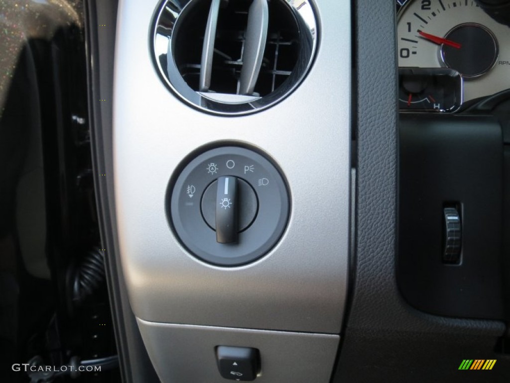 2013 Ford Expedition King Ranch 4x4 Controls Photos