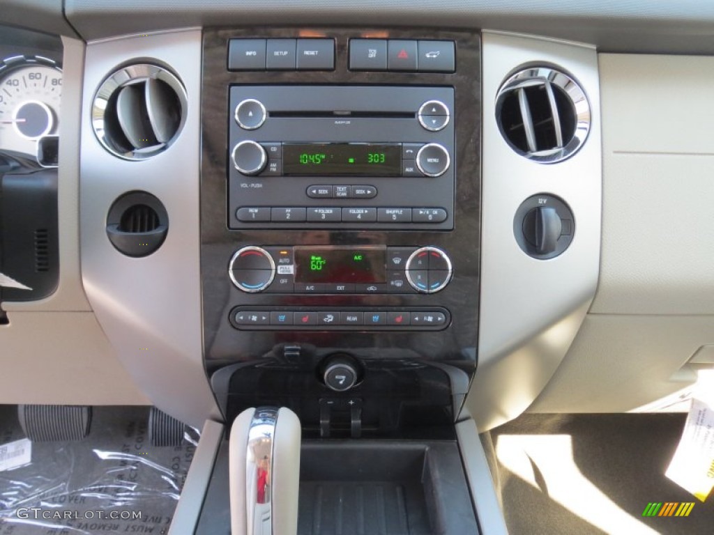 2013 Ford Expedition Limited Controls Photo #72923376