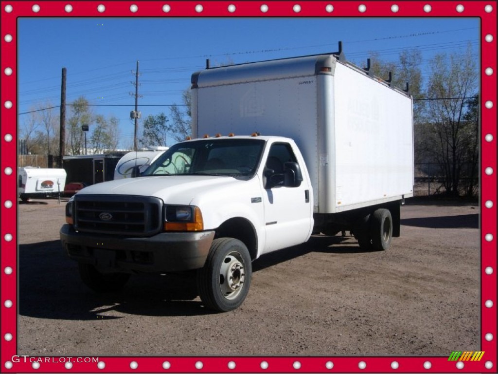 Oxford White Ford F450 Super Duty