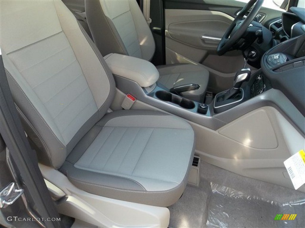 Medium Light Stone Interior 2013 Ford C-Max Hybrid SE Photo #72926152