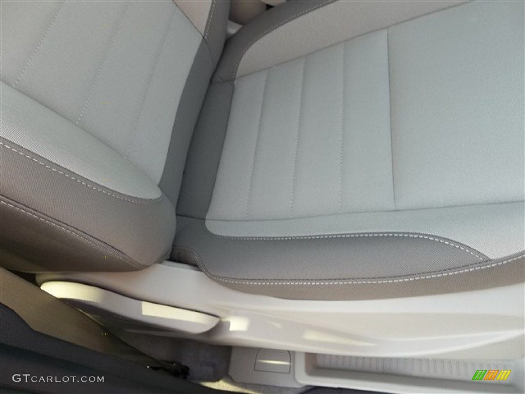 Medium Light Stone Interior 2013 Ford C-Max Hybrid SE Photo #72926170