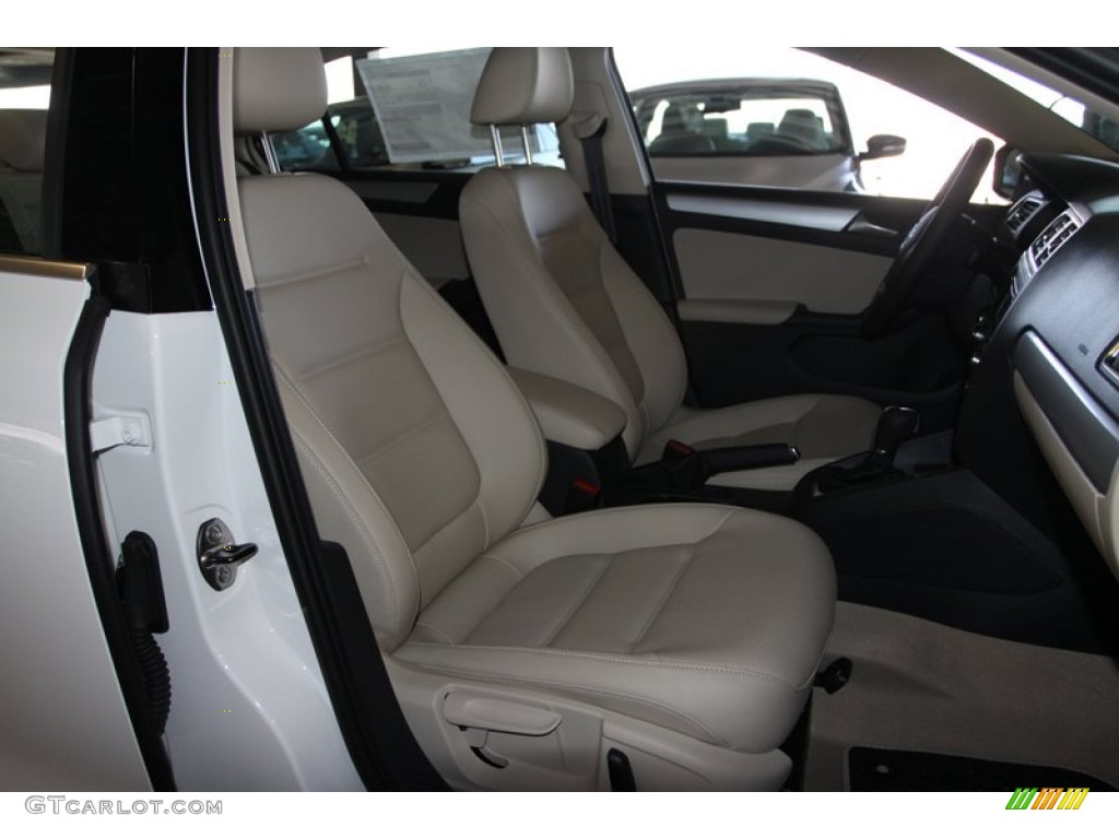 2013 Jetta SE Sedan - Candy White / Cornsilk Beige photo #24