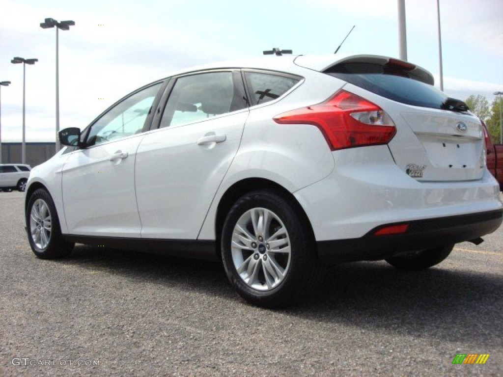 2012 Focus SEL 5-Door - Oxford White / Stone photo #4