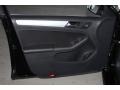 Black Uni - Jetta SE Sedan Photo No. 10