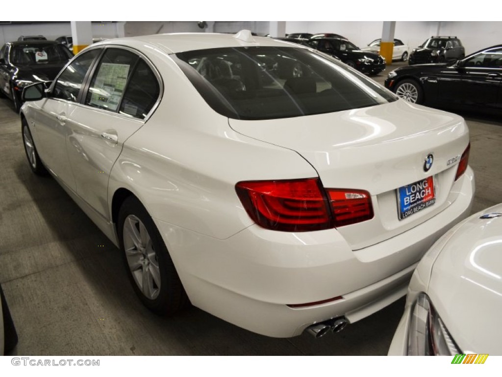 2013 5 Series 528i Sedan - Alpine White / Black photo #4