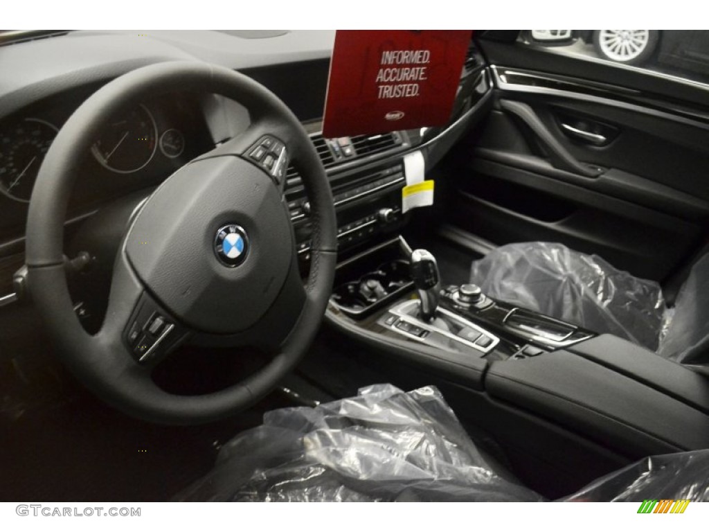 2013 5 Series 528i Sedan - Alpine White / Black photo #6