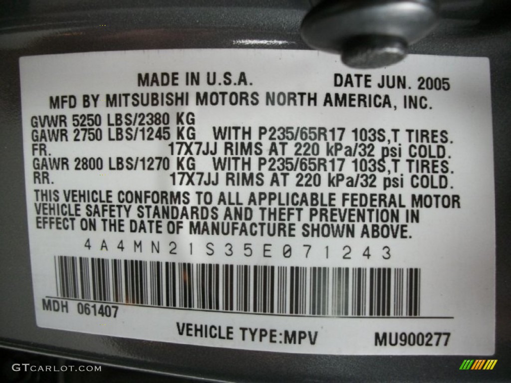 2005 Endeavor LS AWD - Titanium Pearl / Charcoal photo #32