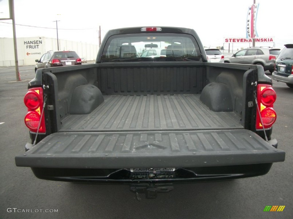 2006 Dodge Dakota Night Runner Club Cab 4x4 Trunk Photo #72931693