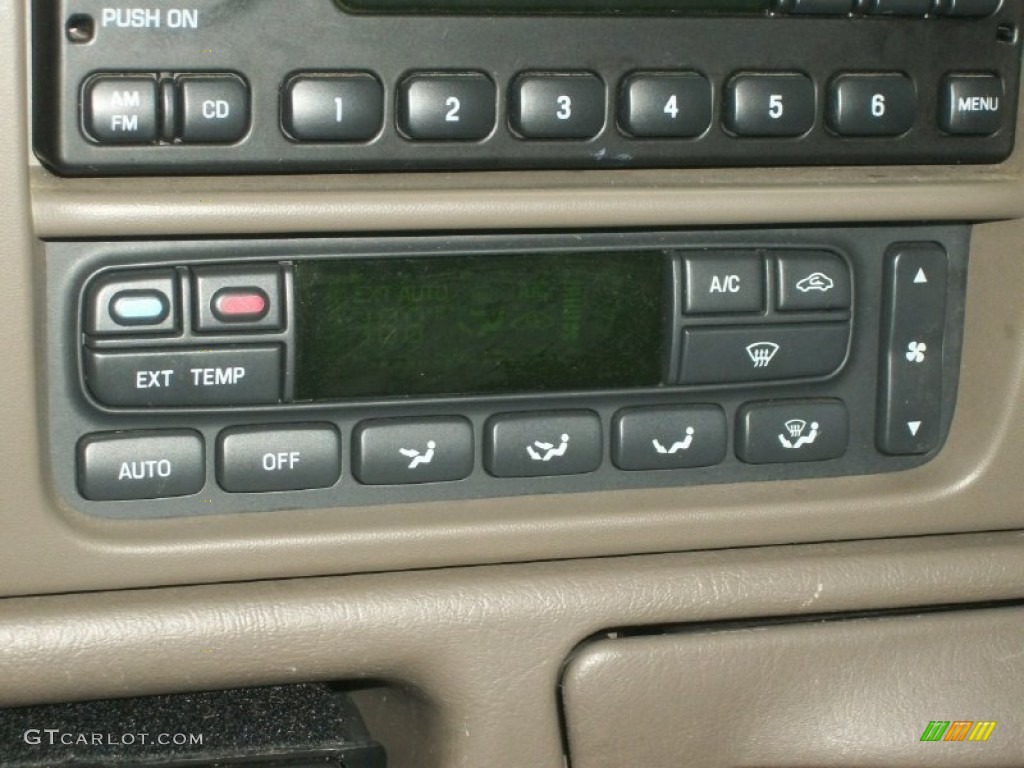 2003 Ford Excursion Limited 4x4 Controls Photo #72932329