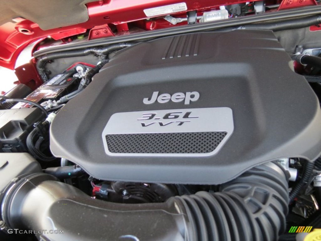 2013 Jeep Wrangler Unlimited Sahara 4x4 3.6 Liter DOHC 24-Valve VVT Pentastar V6 Engine Photo #72933844