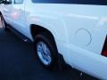 Summit White - Suburban 1500 Z71 4x4 Photo No. 4