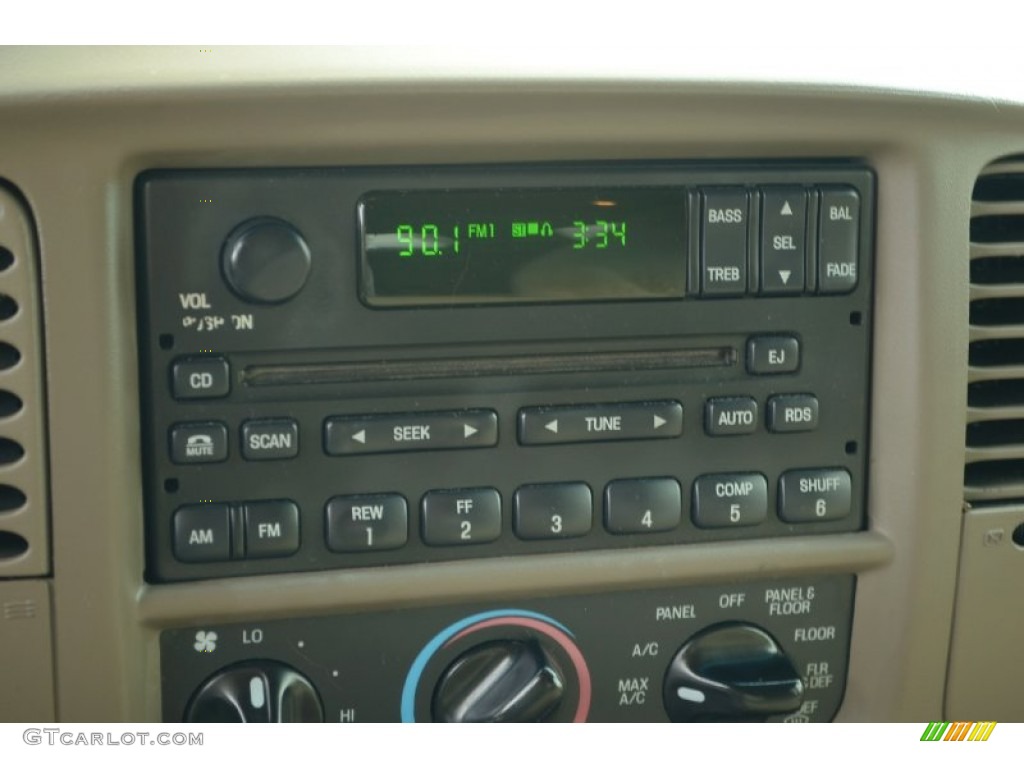 2000 Ford Expedition XLT Audio System Photos