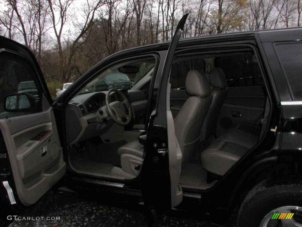 2006 Grand Cherokee Limited 4x4 - Black / Dark Khaki/Light Graystone photo #29