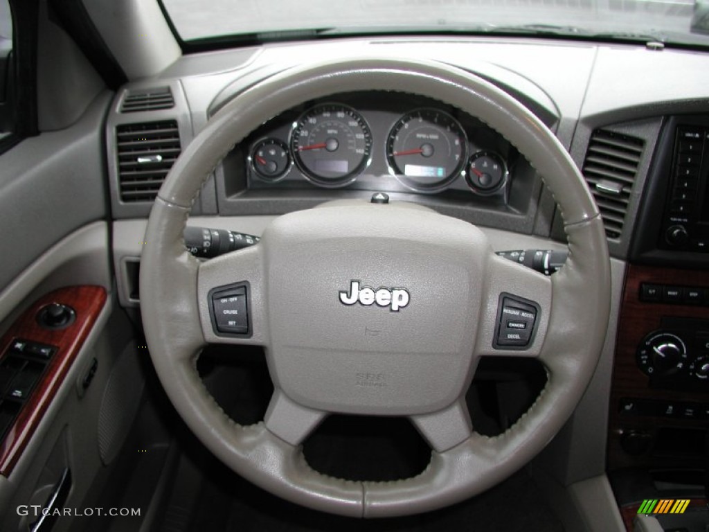 2006 Jeep Grand Cherokee Limited 4x4 Dark Khaki/Light Graystone Steering Wheel Photo #72937006
