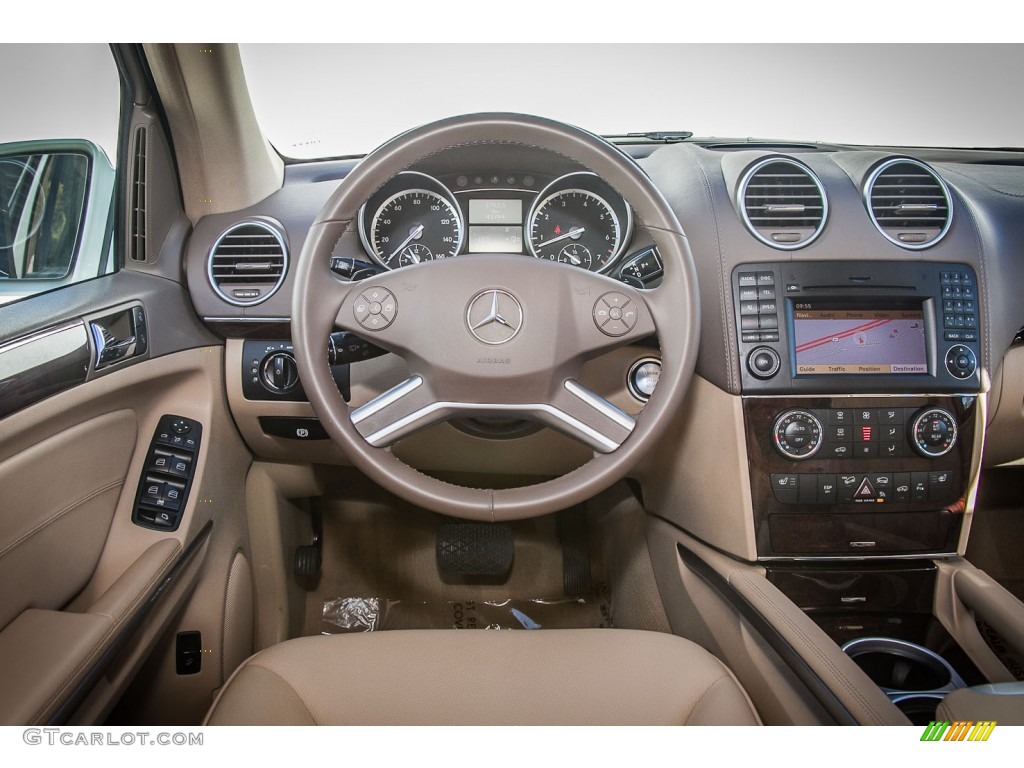 2010 Mercedes-Benz GL 450 4Matic Cashmere Dashboard Photo #72937358