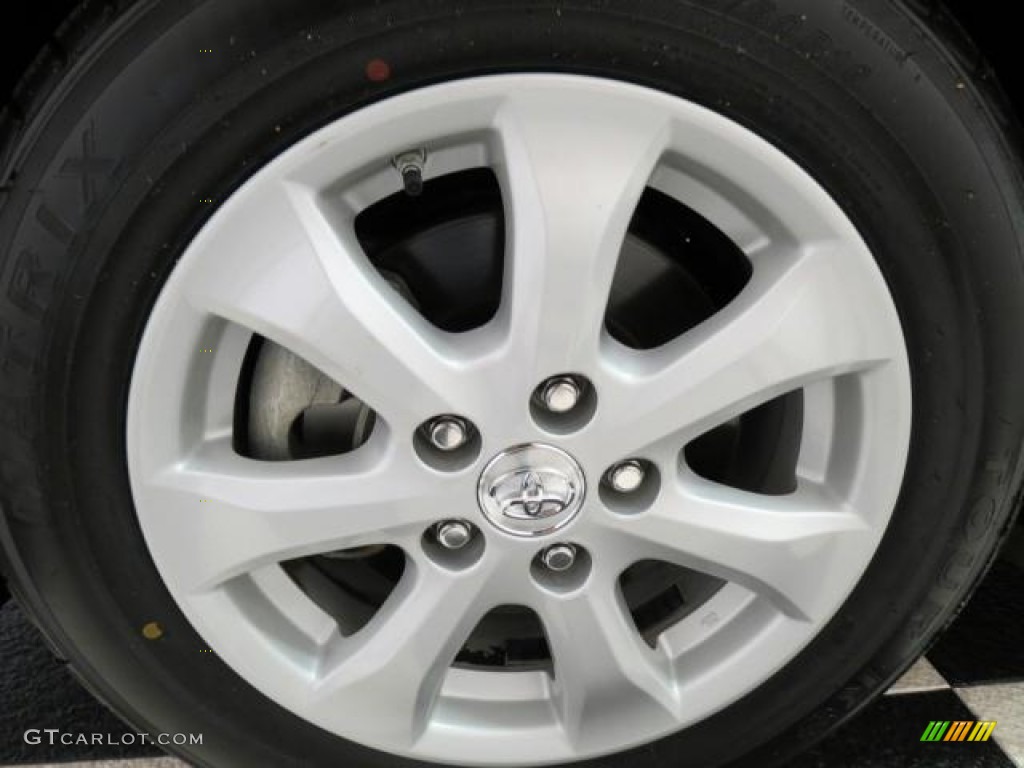 2010 Camry LE - Sandy Beach Metallic / Bisque photo #4