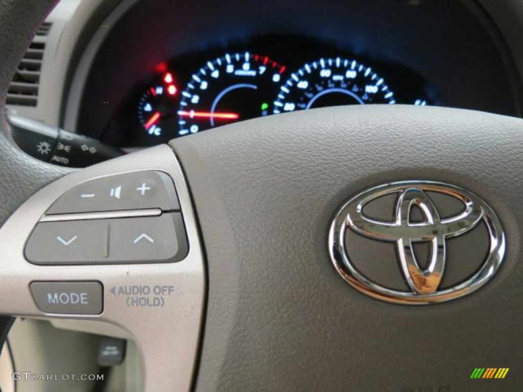 2010 Camry LE - Sandy Beach Metallic / Bisque photo #19