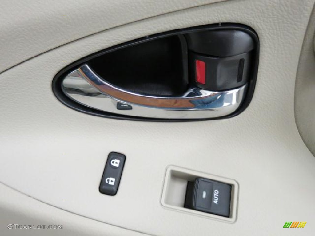 2010 Camry LE - Sandy Beach Metallic / Bisque photo #24