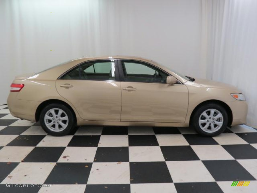 2010 Camry LE - Sandy Beach Metallic / Bisque photo #26