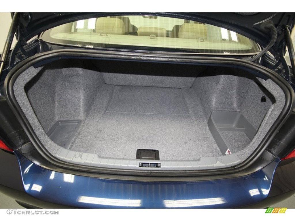 2011 BMW 3 Series 328i Sedan Trunk Photo #72949272