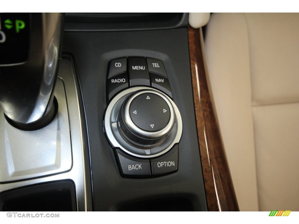 2010 BMW X6 xDrive35i Controls Photo #72952032