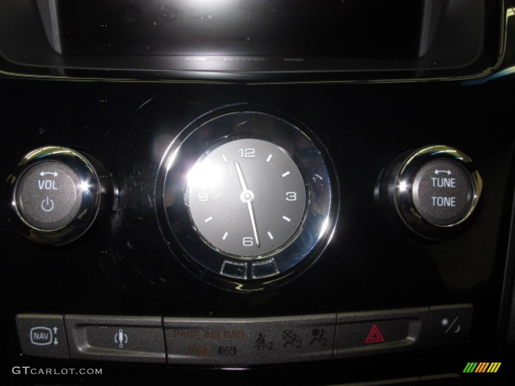 2011 Cadillac CTS -V Coupe Controls Photo #72953490