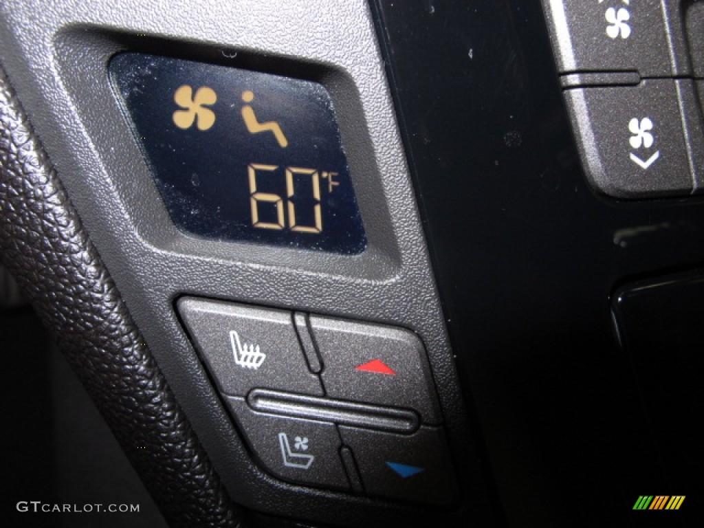 2011 Cadillac CTS -V Coupe Controls Photo #72953562