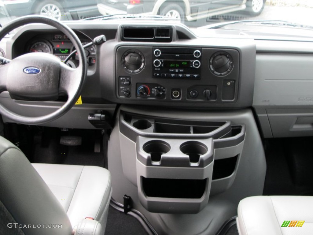 2010 Ford E Series Van E350 XL Passenger Dashboard Photos