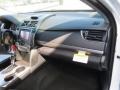 Super White - Camry SE Photo No. 16