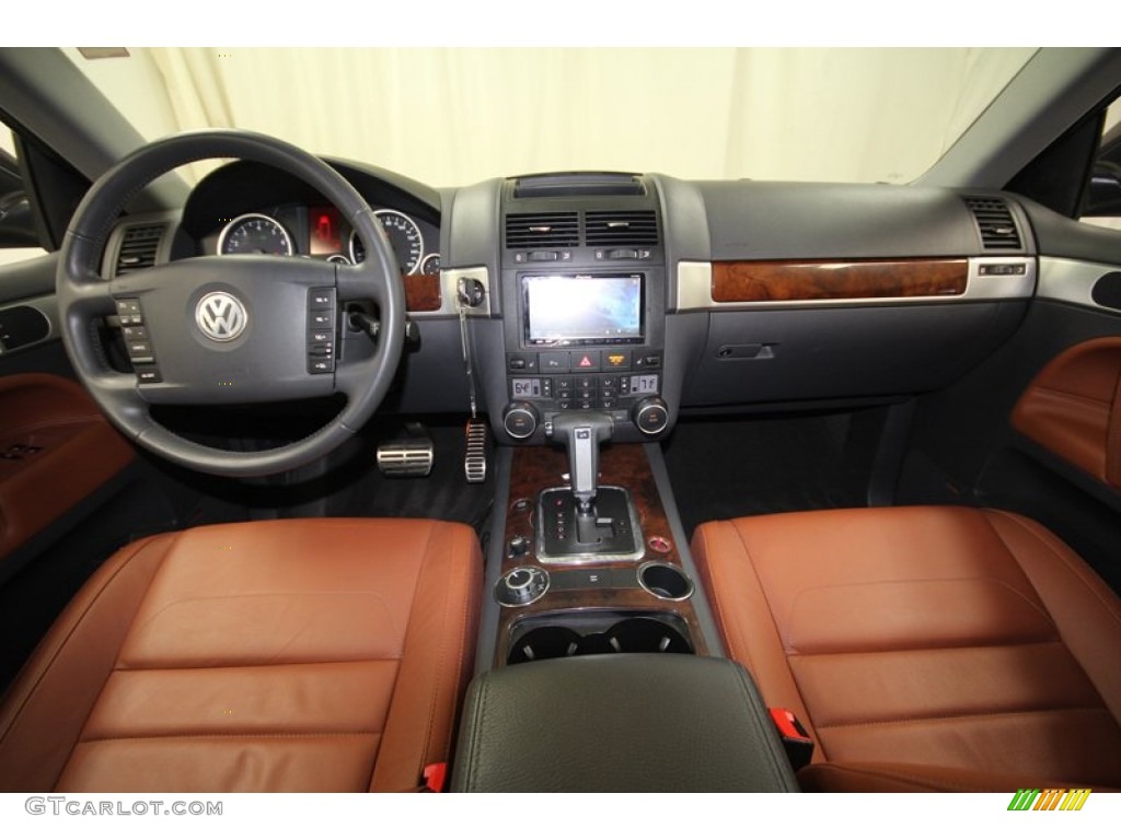 2008 Volkswagen Touareg 2 V8 Sienna Dashboard Photo #72955722