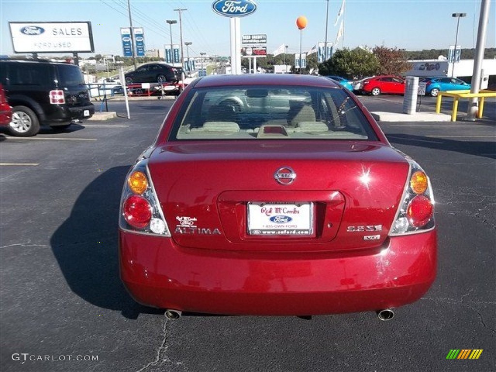 2004 Altima 3.5 SE - Sonoma Sunset Pearl Red / Blond photo #24