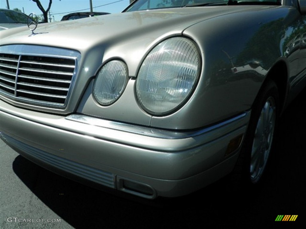 1998 E 320 Sedan - Smoke Silver Metallic / Parchment photo #6