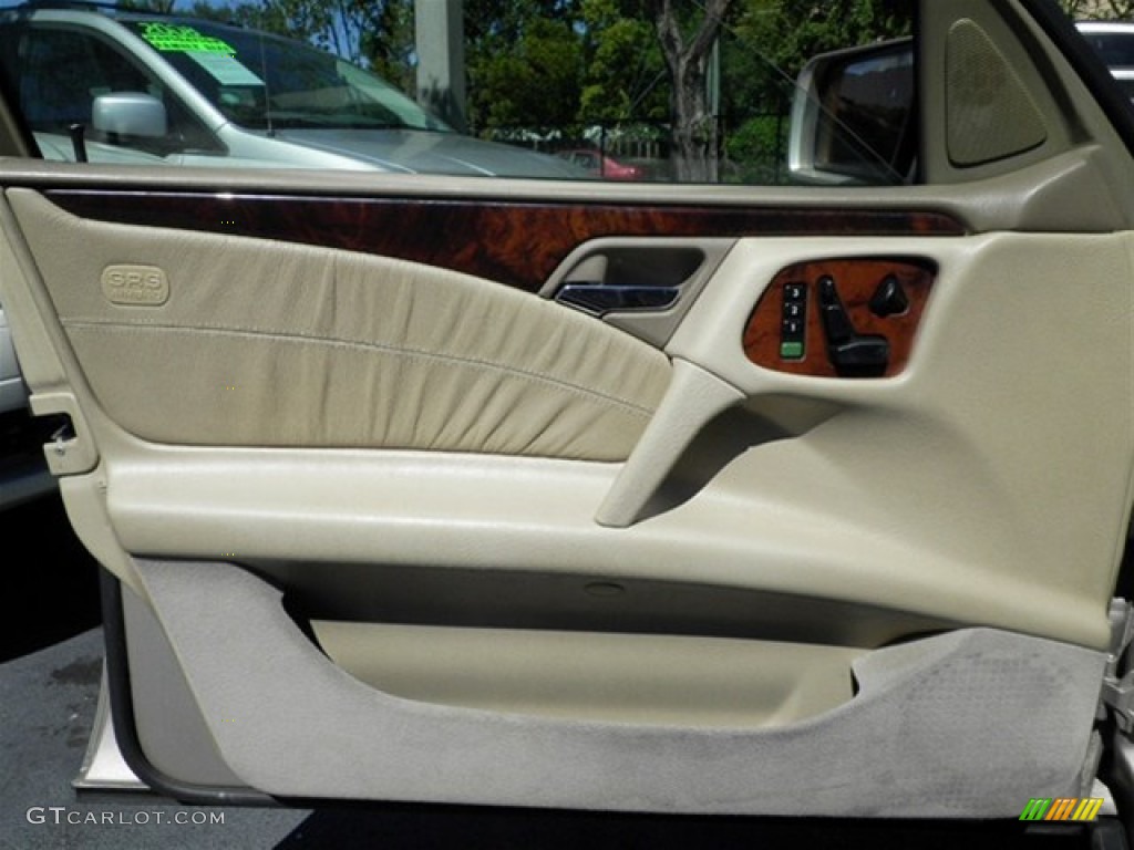 1998 Mercedes-Benz E 320 Sedan Door Panel Photos