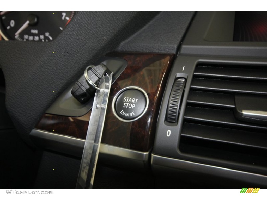 2013 BMW X5 xDrive 35i Premium Controls Photo #72965001