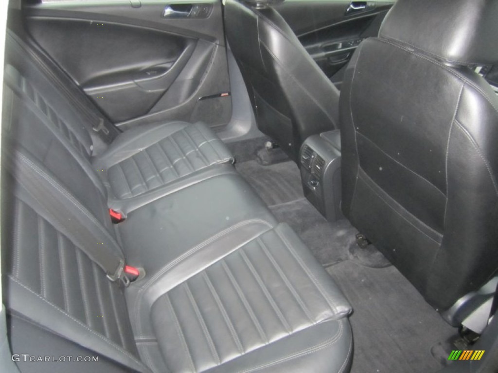 2008 Volkswagen Passat VR6 4Motion Sedan Rear Seat Photos