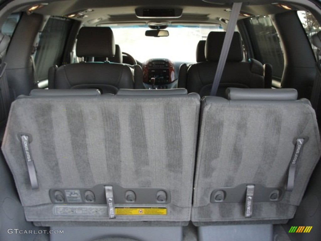 2008 Toyota Sienna Limited Trunk Photos