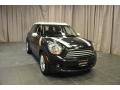 Absolute Black - Cooper Countryman Photo No. 5