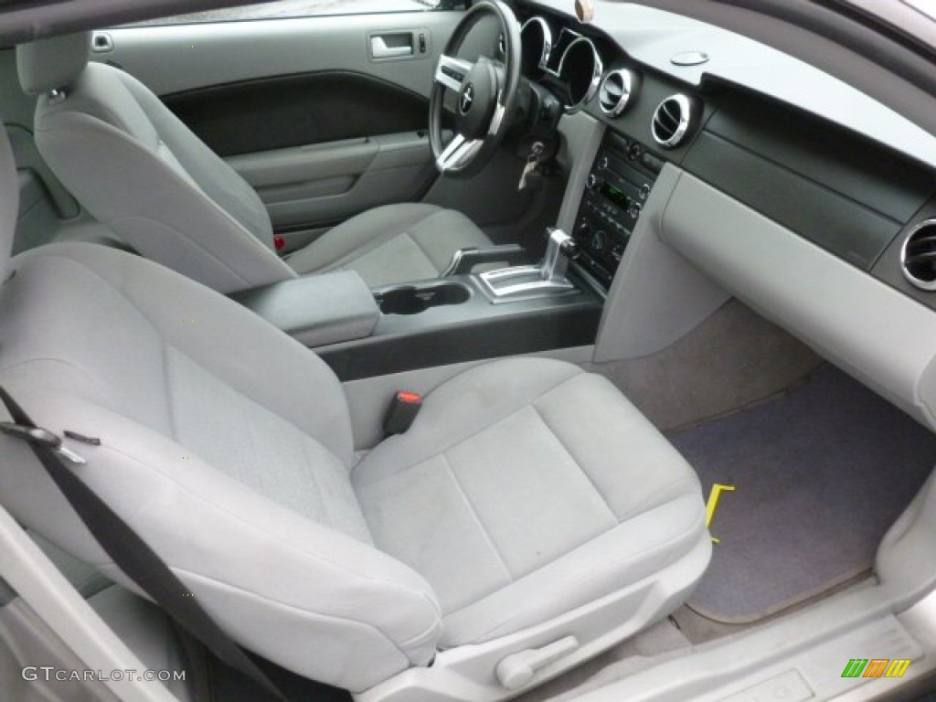 Light Graphite Interior 2008 Ford Mustang V6 Deluxe Coupe Photo #72968088
