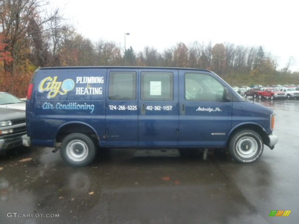 2002 Express 2500 Commercial Van - Indigo Blue Metallic / Dark Pewter photo #2