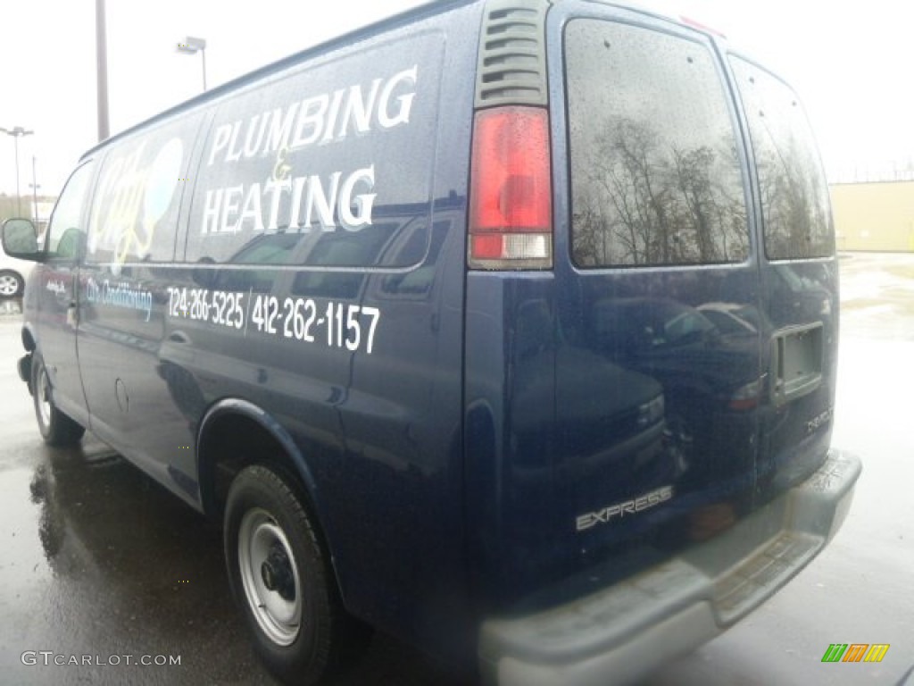 2002 Express 2500 Commercial Van - Indigo Blue Metallic / Dark Pewter photo #4