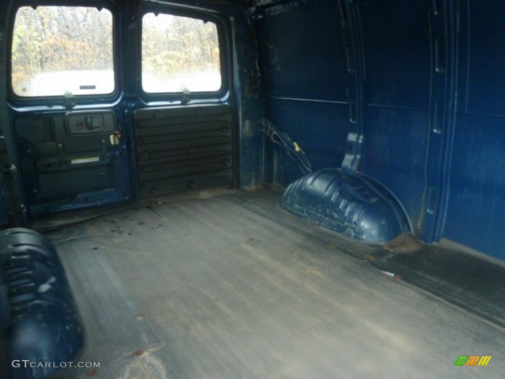 2002 Express 2500 Commercial Van - Indigo Blue Metallic / Dark Pewter photo #9